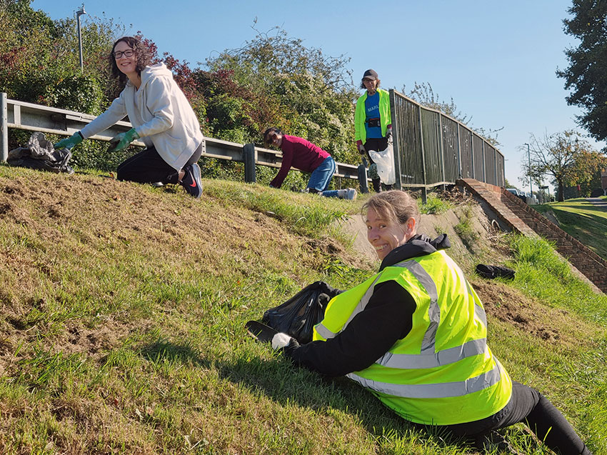 Volunteers planting bulbs