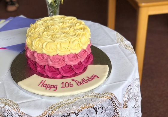 Gwen's 106 birthday cake